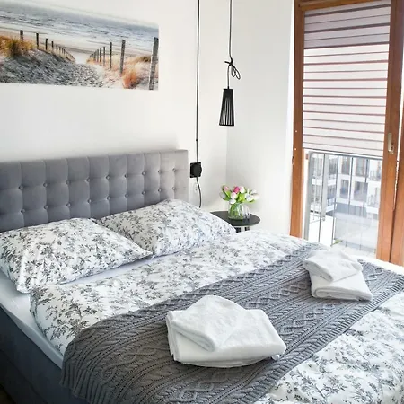 Appartement Free Guarded Parking, New Cosy Apartment, Air Condition *